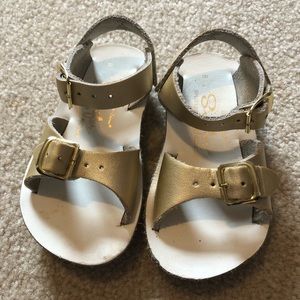 Salt water sandals size 6 toddler EUC